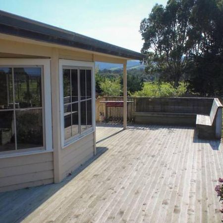 Tram Track Retreat Apartment Papatowai Exterior foto