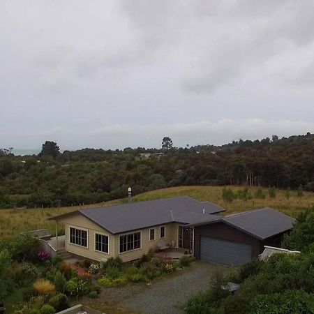Tram Track Retreat Apartment Papatowai Exterior foto
