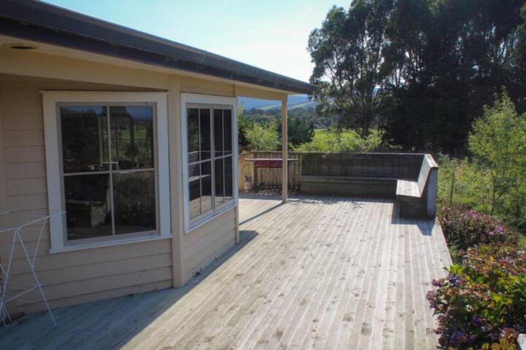Tram Track Retreat Apartment Papatowai Exterior foto